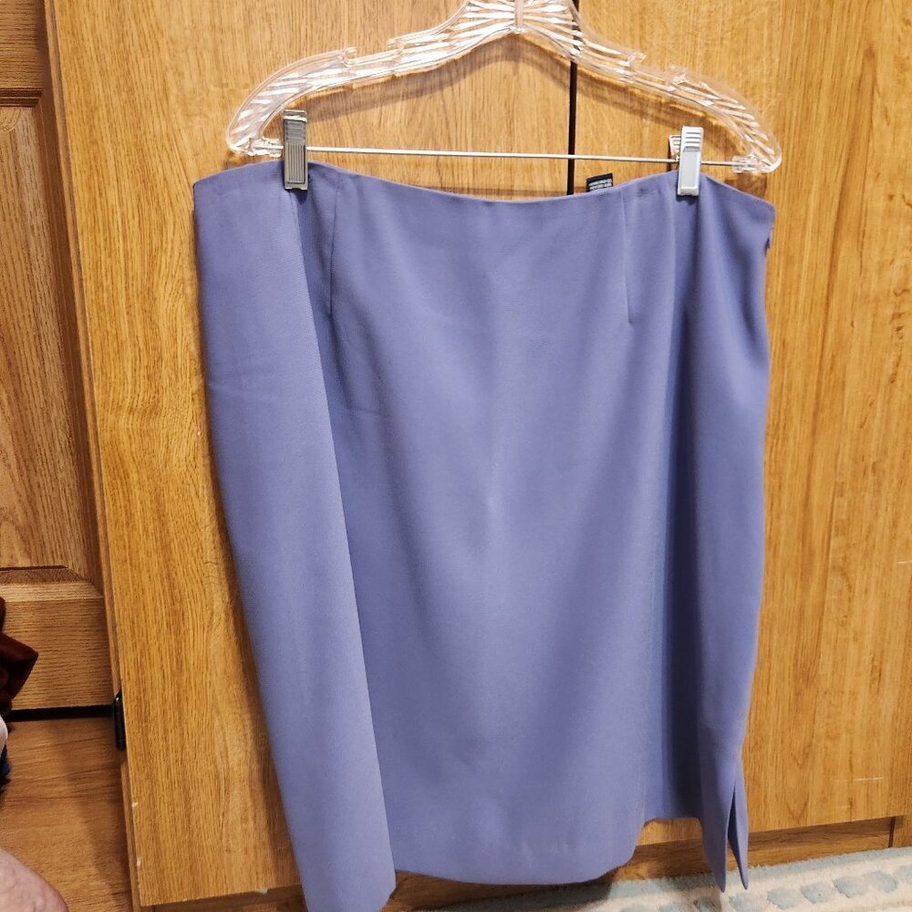 Women's (plus) Lavender Skirt